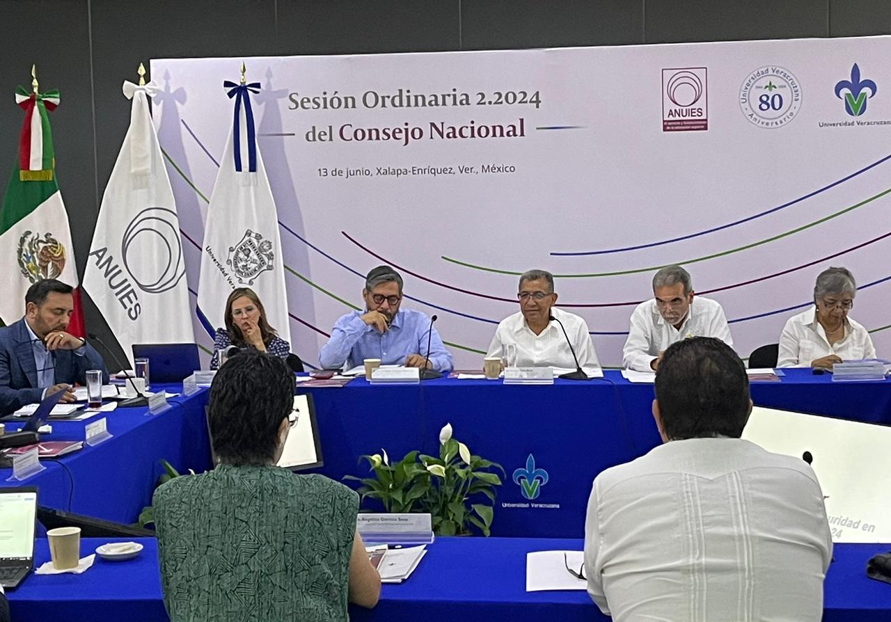 Preside Rector de la UATx sesión del Consejo Nacional de ANUIES